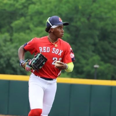 aceofpawns's profile picture. Class of 2027/ National Honor Society/ Chess Rating 1640/ Athlete/ Instagram: aceofpawns