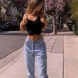 Iejujouk528285's profile picture. 