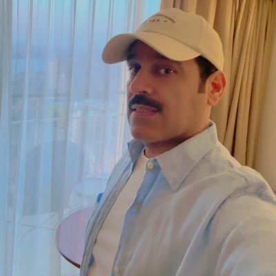 عضو هيئة تدريس - أسـتـاذ مـشـارك - إعـلام تخصص( علاقات عامة وإعلان - تخصص مساند إعلام أمني وتوعية مرورية) بحوثي ومؤلفاتي في الرابط