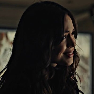 Cod Player, escribo lo que pienso también suelo mirar series y animes. ➛ Ellie, Conor Leslie, Mikasa, EDM.