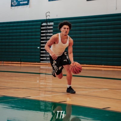 Former West Catholic State Championship QB Class of 2023 @DU_MensBBall