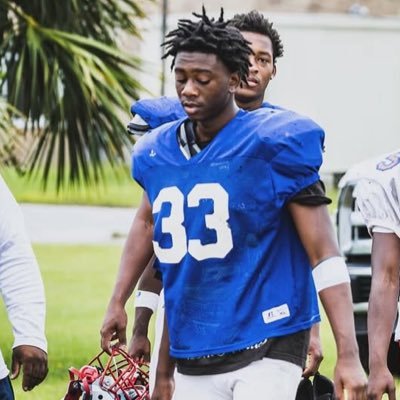 I weigh 150 im class of 2028 I play corner back my hometown is Pensacola Florida you can reach me at 850-323-8622 3.1 gpa ⭐️