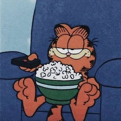 affalé sur le canapé je suis aussi affamée