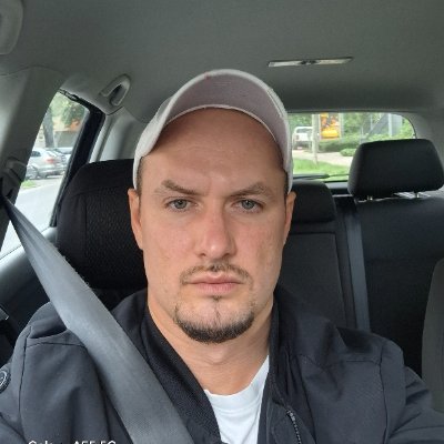 Richy15980's profile picture. 