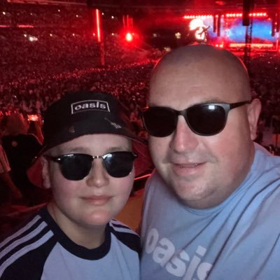 Saracens north stand season ticket holder. Tottenham Hotspur supporter. Husband, father, son and brother. Youth rugby coach. Facilities manager