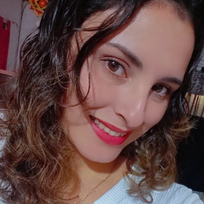 EriZabala's profile picture. "Fiel creyente de las vueltas que da la vida"😘