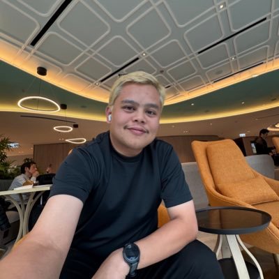 yowazzzup_'s profile picture. 🇵🇭 Filipino. Foodie. Travel Junkie. Wanderer.
