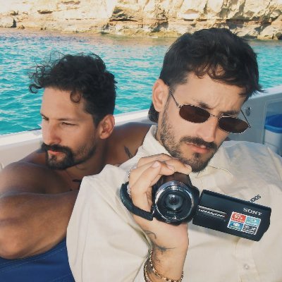 Mau y Ricky Profile