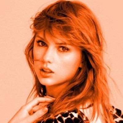 aquela que cantou safe & sound com a taylor