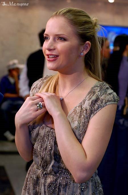 Kohli584718's profile picture. 