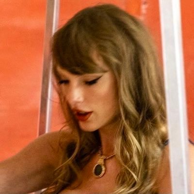 hot girl shit (estar en todos los fandoms posibles)