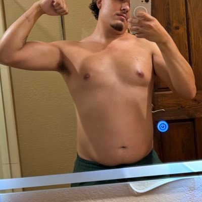 🇲🇽 🇺🇸 5’8 | uncut hairy cock, versatile guy here - for fun.. partnered 😈 | hmu for personal videos - CashApp https://t.co/WlbtUBVNN8