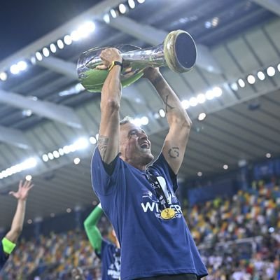 20100V1's profile picture. Supporter du PSG, Champion d'Europe 2025 🏆

#CamposFaitGaffe #MiminhosRedemption
#OusmaneBO

À jamais les premiers... sans corruption ni valises 💼