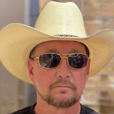 TroyRay222's profile picture. 