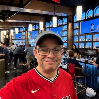 carloshubbardmd's profile picture. 