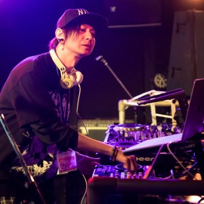 2008年~イベント主催を開始/『ガイビアンコム』『ALKALOID CRUNCH』『こすあに』『放課後ボカロ倶楽部』他イベント主催多数/元Barオーナー/ドラム/コスプレ/カメラ/DJ(原曲中心V系ボカロJ-POPJ-ROCKVTuberアニソンなんでも屋)/ホロ沼(35P兼箱推し)/ゲーム(DbD、OW、グラブル)