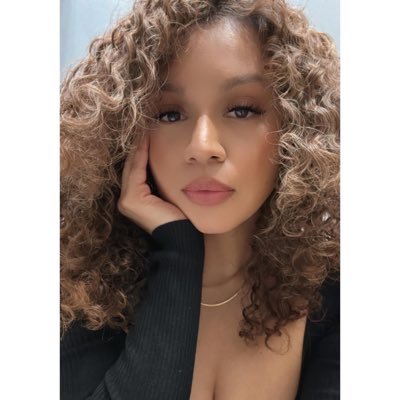 alva_cecelia's profile picture. 