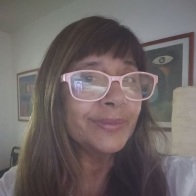 A simple rocker 🤘lady, 70s music 🎶, big fan of Rock 🔥legends 🎸🎶Rock n Roll will never die 🤘🎸🎶❤️ animals 🐾MARRIED ⛔️NO DMS ⛔️ proud Latina 🌹