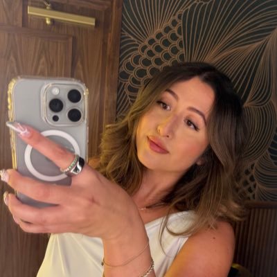 pgdrafts's profile picture. professional tiktok commenter