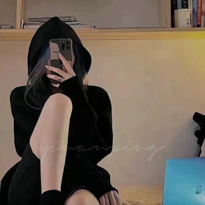 iridescence33's profile picture. 