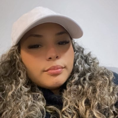 anafernando188's profile picture. Com a proteção da minha menina, nenhuma rua é escura e nenhum caminho é vazio. ♥️🌹🔥💃🏼