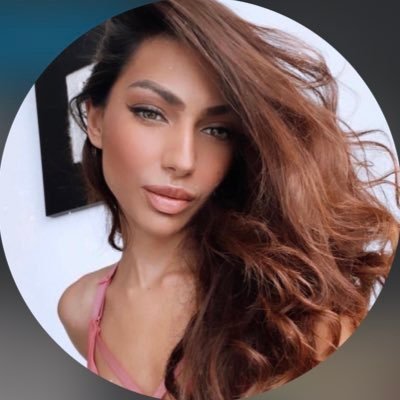 Seen as the Host on @Rogers, @RedCarpetDiary TV and @TOFashionWeek TV
— Represented by World Management Models + Founder @x15studiio