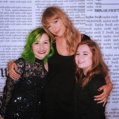 outoffocusswift's profile picture. taylor swift confirmed that I don’t look like ed sheeran and somehow that was everything • rep room columbus • she/her