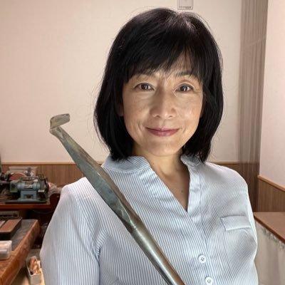 DKの母。国文科卒→OL→クリエイター→木漆芸家。ランナー。100~200km/月。Tw内容は工芸・猫など。 工芸投稿のみ見たい方はインスタへhttps://t.co/7EJeZhpB2o