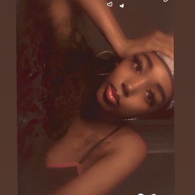 24 🖤 stay pure 🤍. GEORGIA peaches are better 🍑💋 brown mama 😍 TALL mama 5’10 ✝️💙 I sometimes like to be poetic ✍🏾