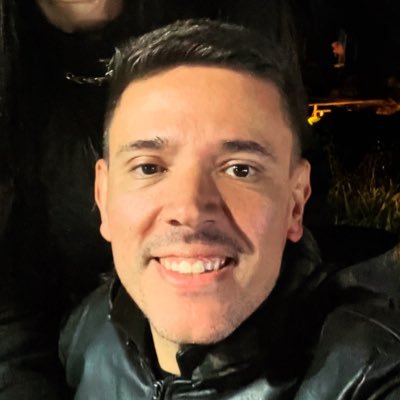 Deejay , Empresário , Flamenguista doente e Apaixonado pela mulher mais maravilhosa do mundo !!!