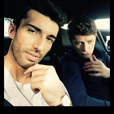 sandraquehaces's profile picture. she/her