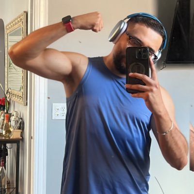 instagram josemi_are359 & snapchat: jossmi_arellano. #Dentist 🦷👨🏽‍⚕️❤️ I’m here to avoid my friends on Facebook.