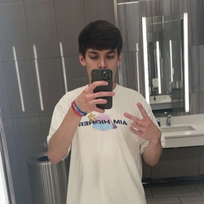 24 / Nicholls State Alum / Former CCL Team Captain @ColonelEsports / 1x LAN 🥈