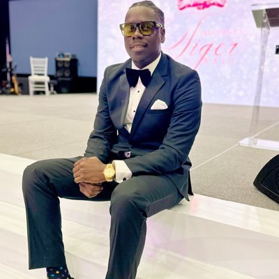Jesus saved my life....that's my only debt to pay. Every storm runs out of rain. HTX. ✈️ NYC. ΑΦΑ.