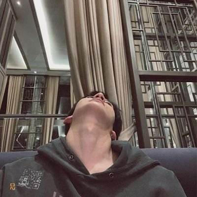 leopqrd's profile picture. 