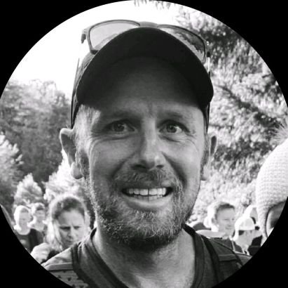 Working hard from 0 - 10k mrr for my little app https://t.co/EKfXtJYDQ3. If you are looking for quality Social and Blog content scheduled ready to go