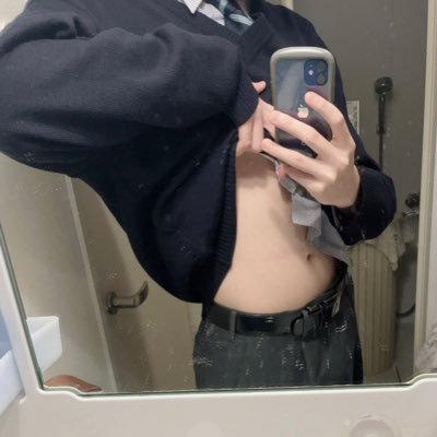 06 ♂ 大学生 アイコン本人 仲良くなったら顔見せます お金系× 喘ぎ声を自分で出すの苦手です