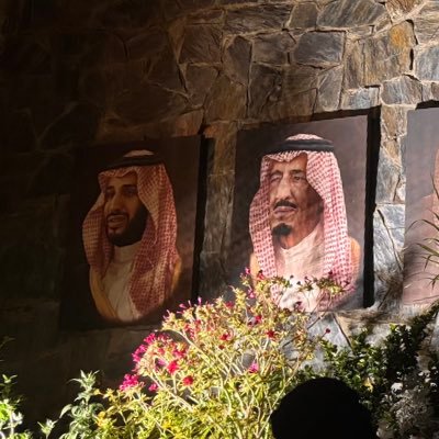 .. أُمي ، يٓ جنة الدُنيا .. وَ سعادة دُنيايْ .. / .. امي ، غيومي الحُلوه .. وحبيبتي الأبديّه ..