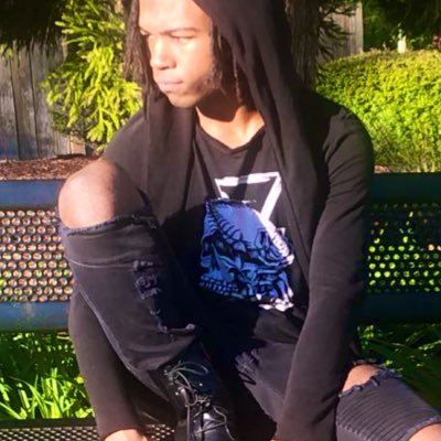 🖤25. 🦇Goth. Autistic. ✝️Christian. 🚭Straight Edge. ⏳Fan of KILLER Kross and Scarlett. Goth Music. 🔪Horror. 🤘🏾Metal. https://t.co/tZi2JTHnLP