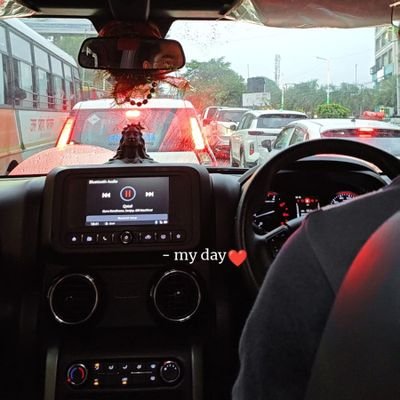 rajveer_aiml's profile picture. Non-tech(Economics hons.) Graduate, got interested in AI/ML.