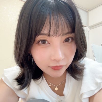 1992年に千葉の田舎で生まれて、今は新宿に住んでるよ。
仕事は事務で、趣味みたいな研究テーマは旅行と温泉と美味しいご飯😊
韓ドラとかアメドラにハマってて、たまに一人旅したり、よく友達と街ブラしてるんだ。
毎日コーヒーは欠かせない!夢は世界中を旅してペットと暮らすこと→叶えたい夢♡
好きな料理は自分で作るパスタとお寿