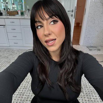 Kate60629018911's profile picture. 