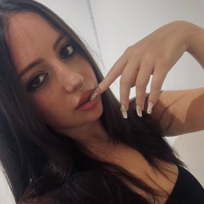 Annaira Profile