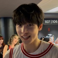 megs (@retrivryunho) 's Twitter Profile