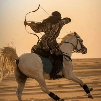 Huda27334577377's profile picture. يا أُمَّةَ العُرْبِ، لو نَطَقَ التَّاريخُ مِن صَفَحاتهِ *** لَبَكى حَبرُهُ سُودًا على مَا بَقِيَ مِن حِكَمِ

صَارَ الأخُ يَطْعَنُ صدرَ الأخِ بحدِّ الوَطَنِ