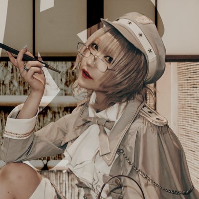 YA'ABURNEE(@YAABURNEE_info )グレーテルは大人にならない(@gretel_official )兼任屋|青森県八戸生まれ|色:花緑青|作詞をします|煙草とお酒が大好物🍺