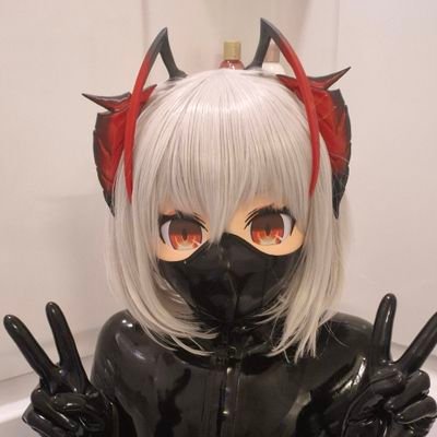 🏳️⚧️ 23 166cm She/It/They | HexDrone #4134 | latex maker & DJ | kigurumi (new)
🖤 @nyaltermod