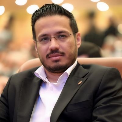 فَاستَقِم كَما أُمِرتَ وَمَن تابَ مَعَكَ وَلا تَطغَوا ۚ إِنَّهُ بِما تَعمَلونَ بَصيرٌ