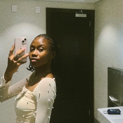 Marketing Strategist built for Artistes and Creators + Community Leader || Your Creative Bestie.
