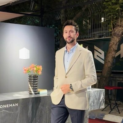 Aminkamranix's profile picture. Architect